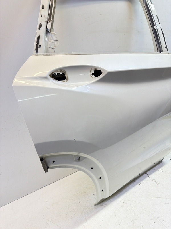 Дверь задняя правая