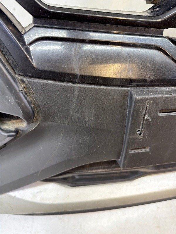 Бампер передний