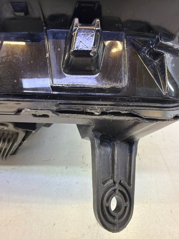 Фара правая