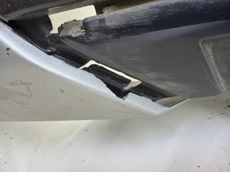 Бампер передний