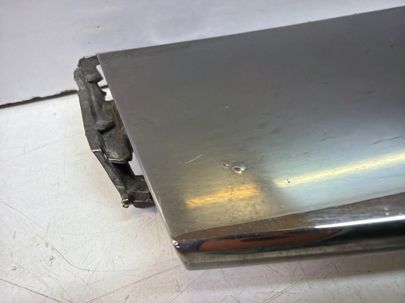 Накладка на решетку радиатора