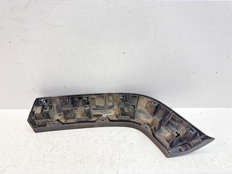 Накладка заднего крыла правого