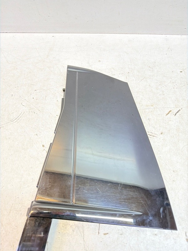 Накладка двери задней левой