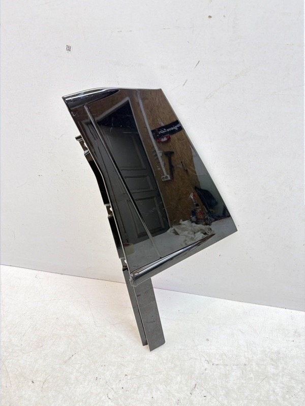 Накладка двери задней левой