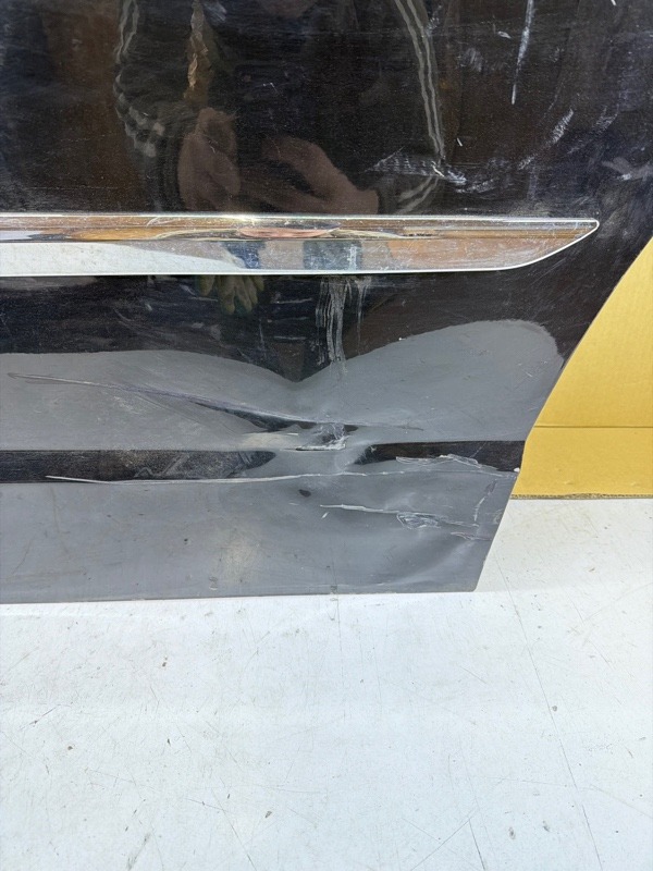 Дверь задняя левая