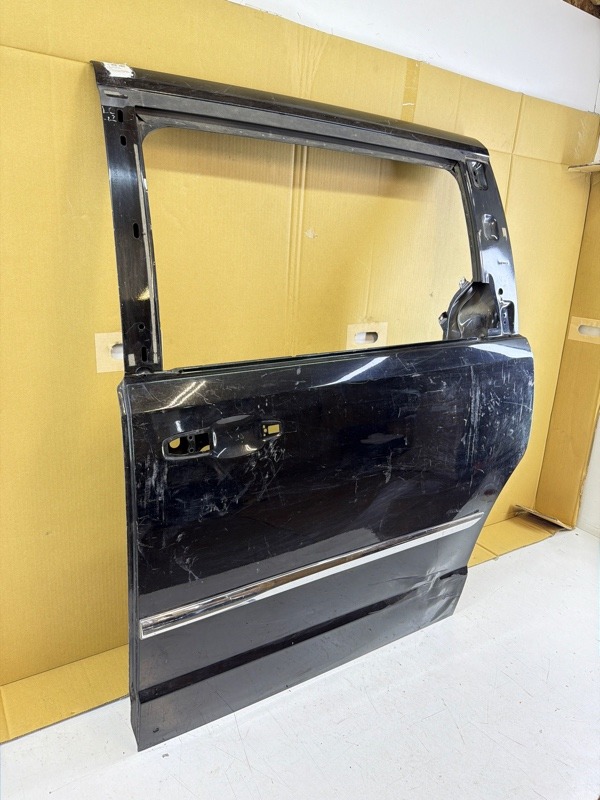 Дверь задняя левая