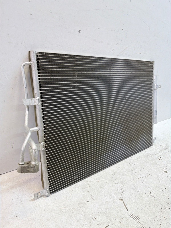 Радиатор кондиционера / конденсер