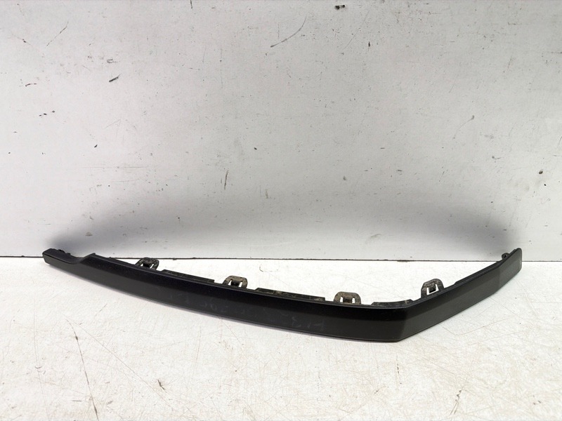 Молдинг заднего бампера левый