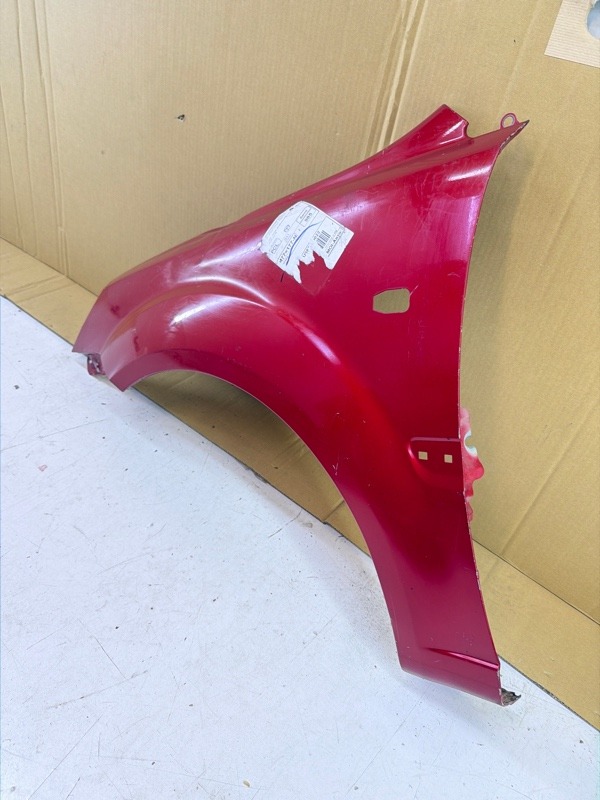 Крыло переднее левое