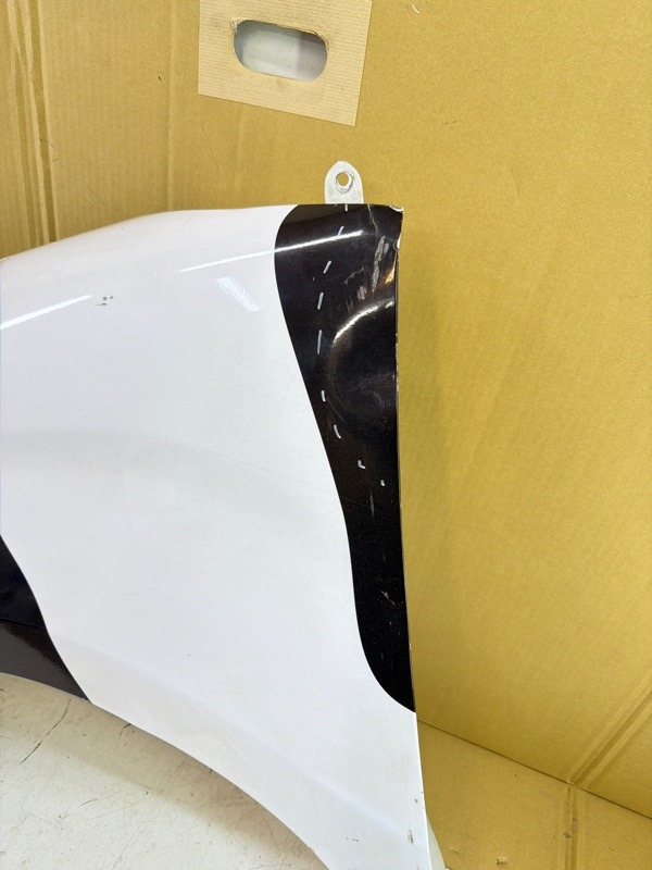 Крыло переднее левое