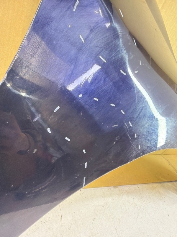 Крыло переднее правое