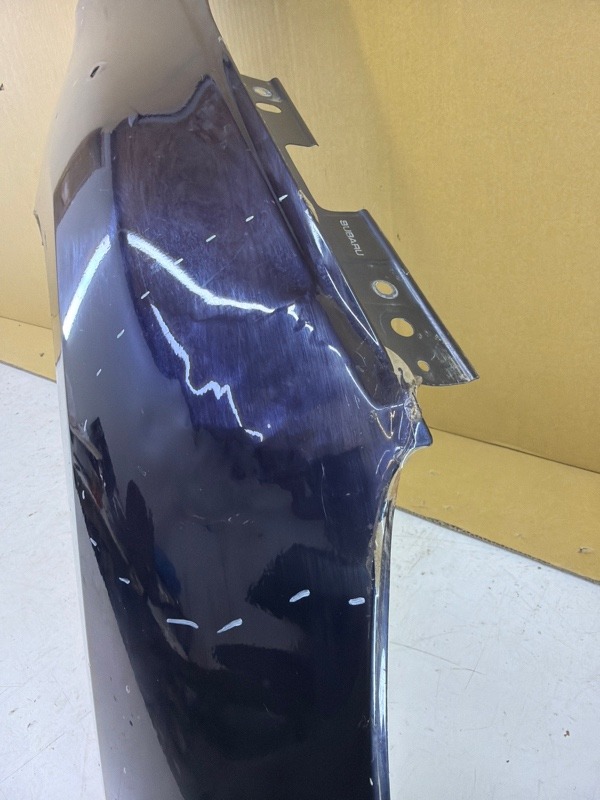 Крыло переднее правое