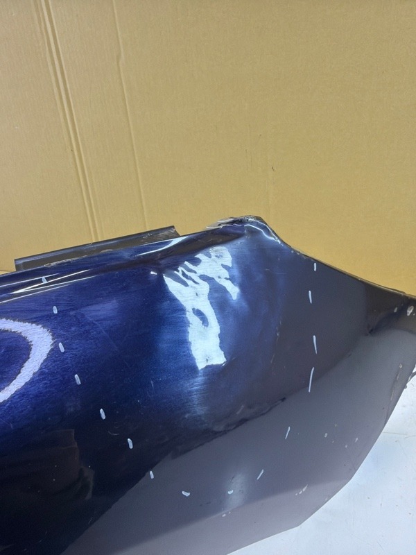 Крыло переднее правое