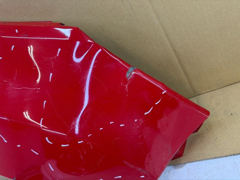 Крыло переднее правое