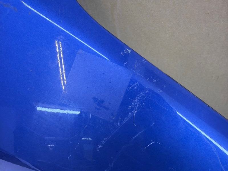 Крыло переднее правое