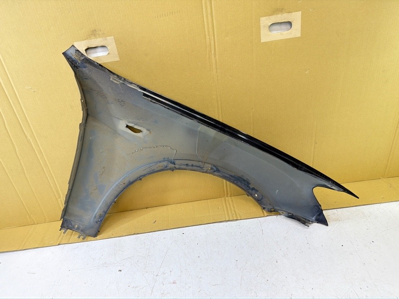 Крыло переднее левое