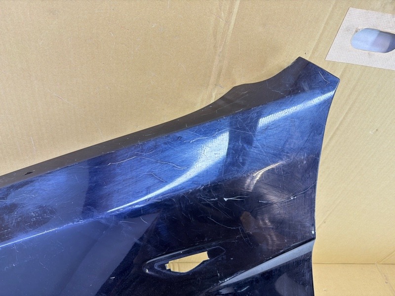 Крыло переднее левое