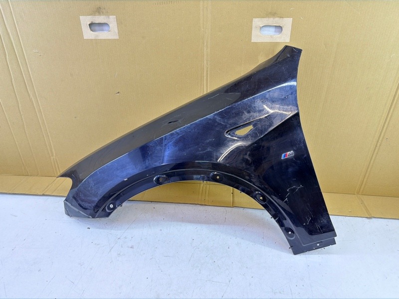 Крыло переднее левое