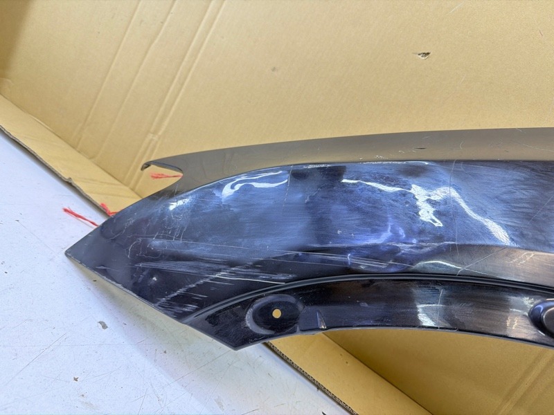 Крыло переднее левое