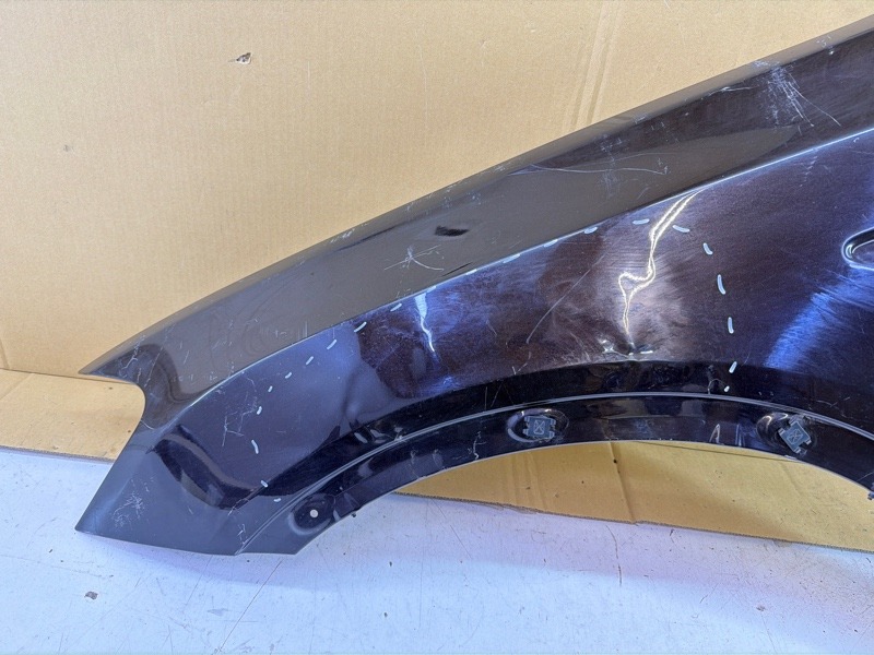 Крыло переднее левое