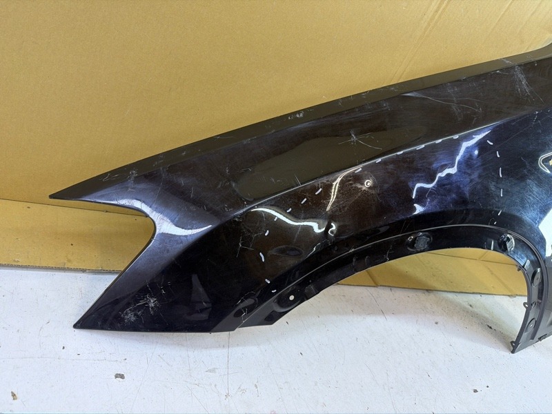 Крыло переднее левое