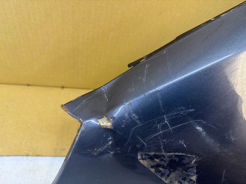 Крыло переднее левое