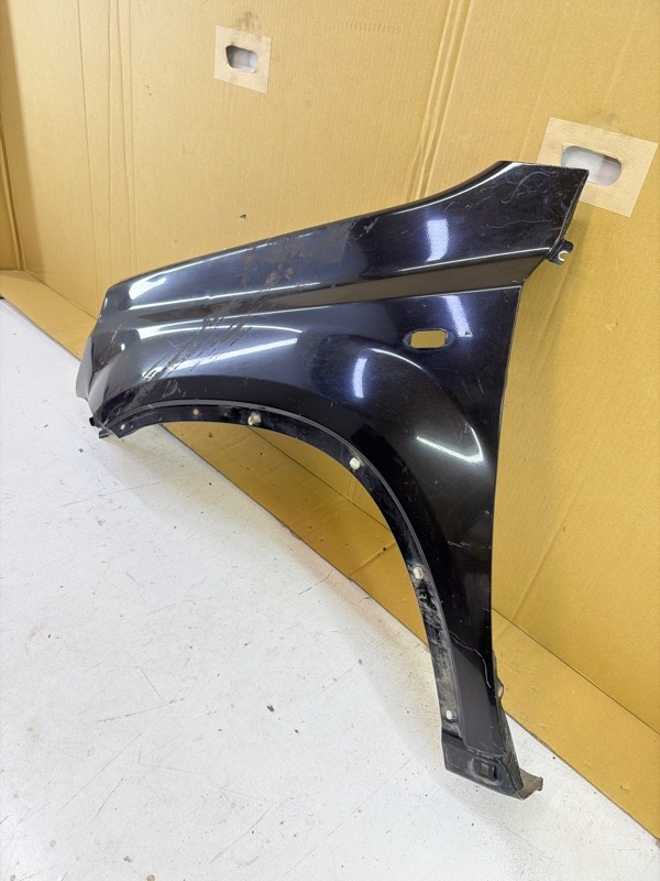 Крыло переднее левое