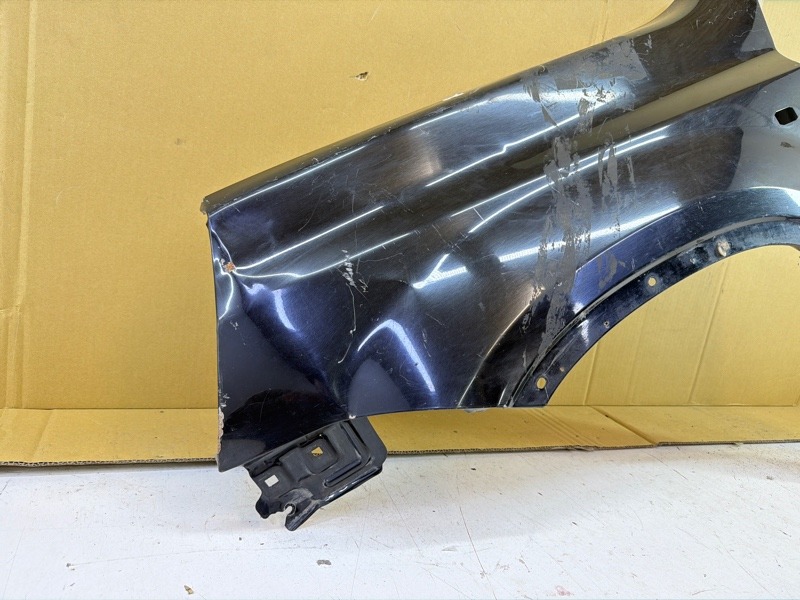 Крыло переднее левое