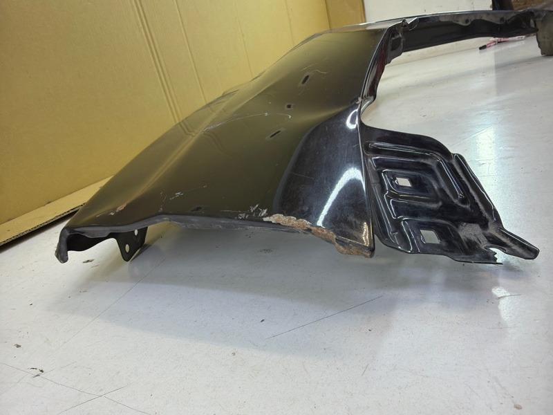 Крыло переднее левое