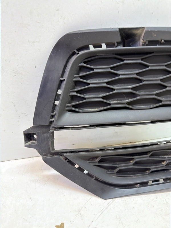 Решетка в бампер левая