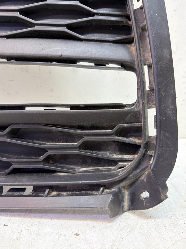 Решетка в бампер левая