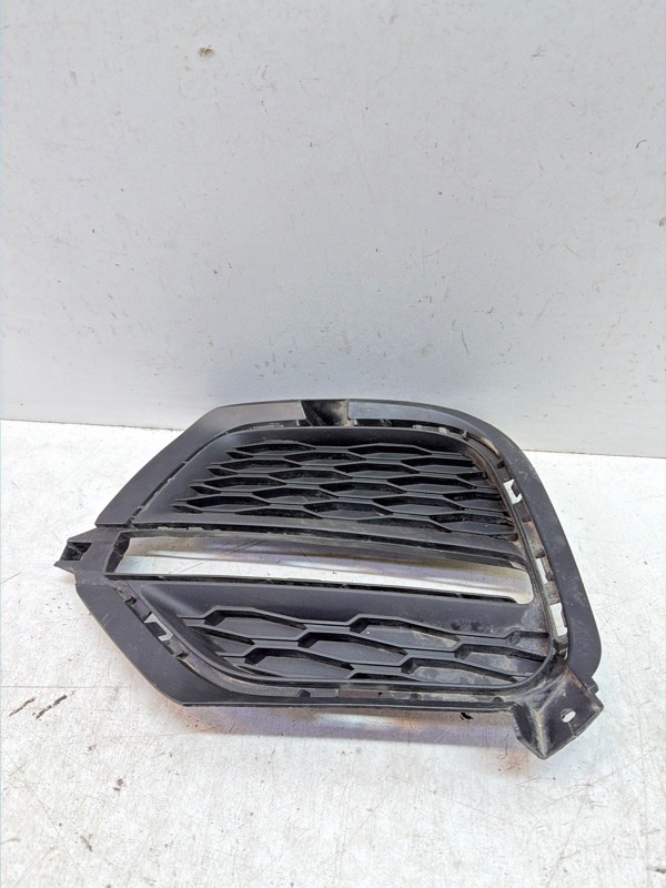 Решетка в бампер левая