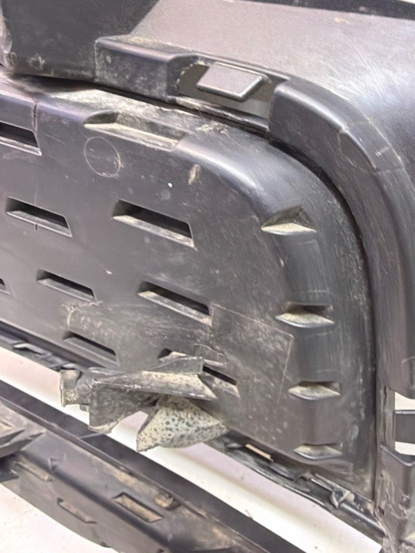 Решетка в бампер левая