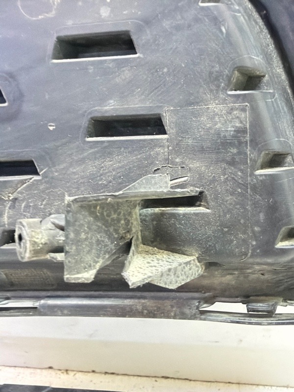 Решетка в бампер левая