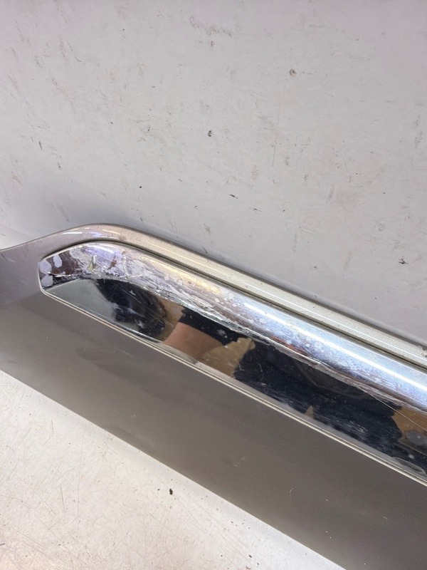 Накладка двери задней правой