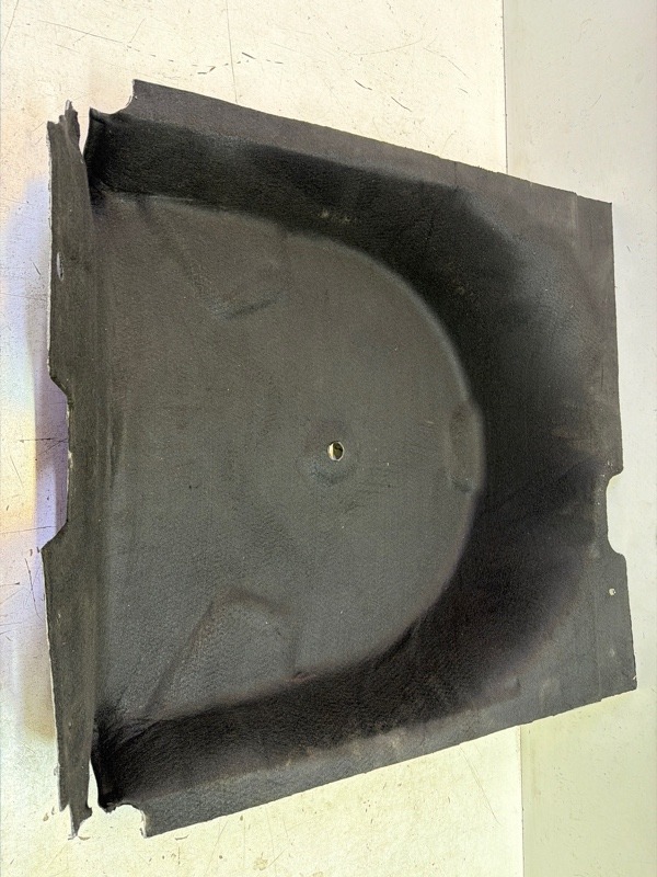 Обшивка багажника