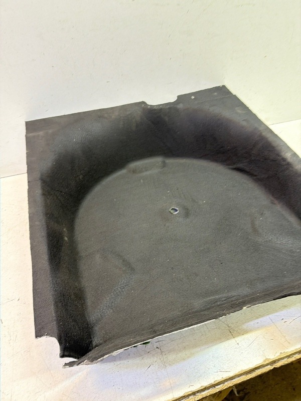 Обшивка багажника