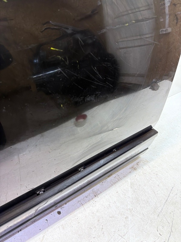 Дверь передняя левая