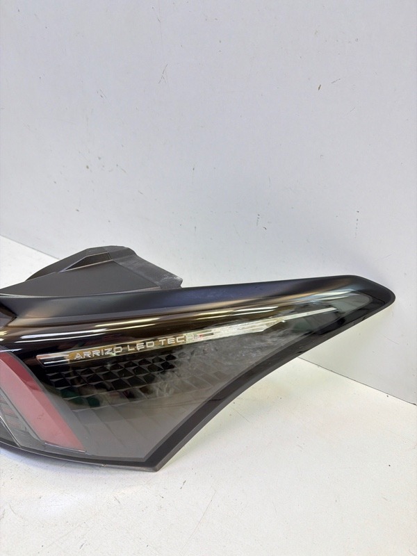 Фонарь задний правый