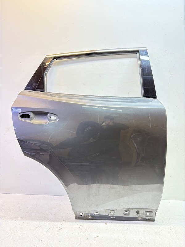 Дверь задняя правая
