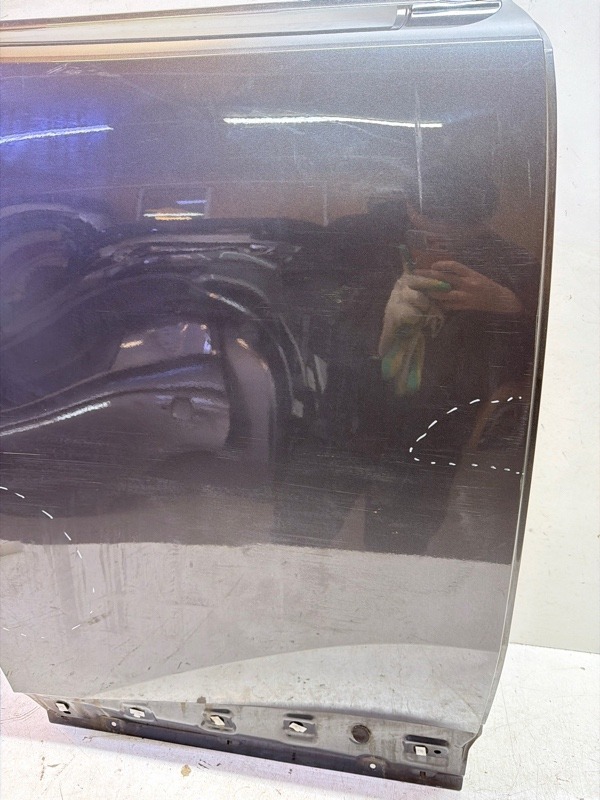 Дверь задняя правая