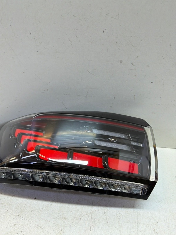 Фонарь задний левый