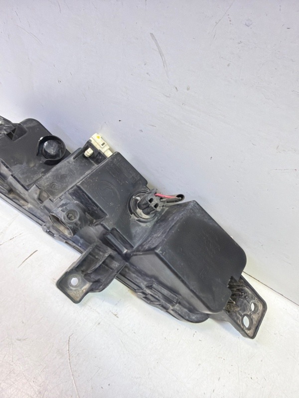 Фара противотуманная правая