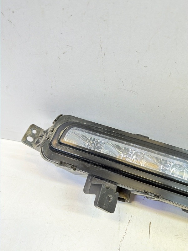 Фара противотуманная правая