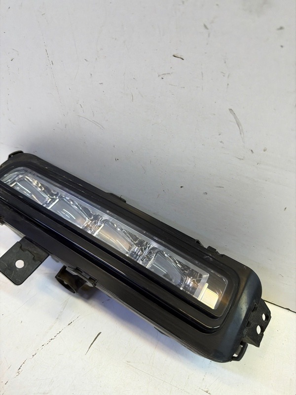 Фара противотуманная правая