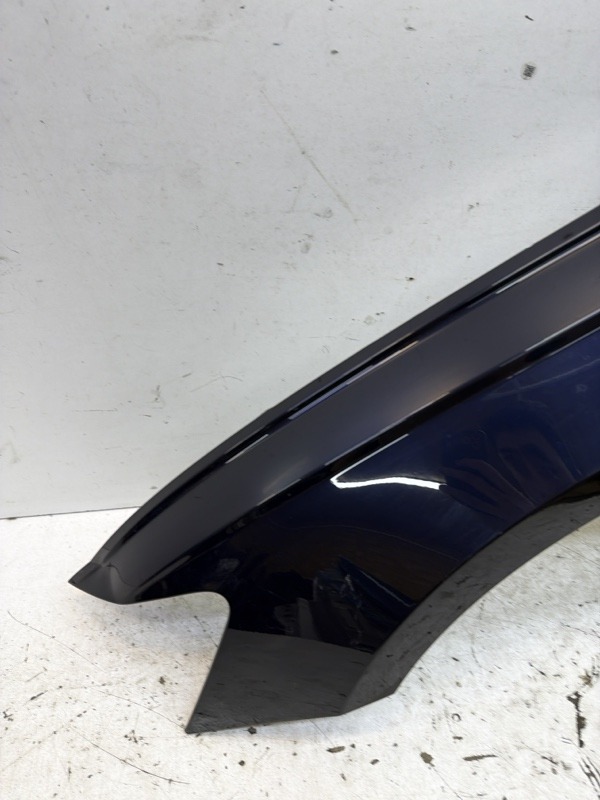 Крыло переднее левое
