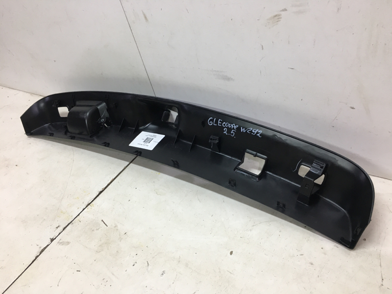 Обшивка багажника