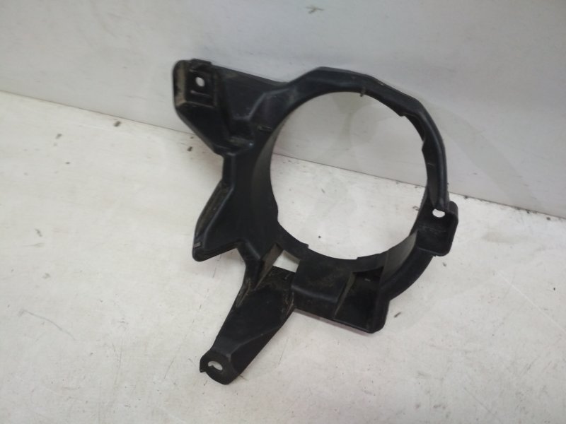 Кронштейн фары противотуманной правой