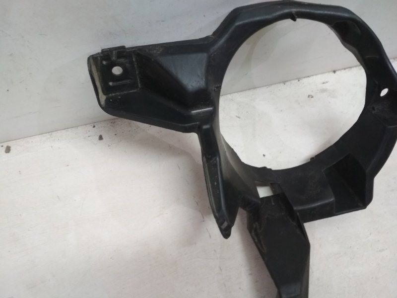 Кронштейн фары противотуманной правой