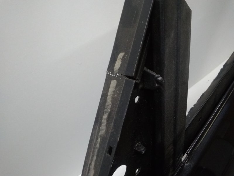 Дверь передняя левая